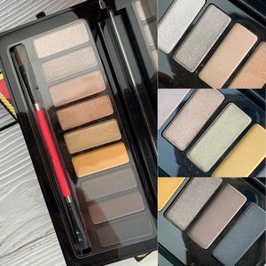 New In box MAC Holiday eyeshadow palette